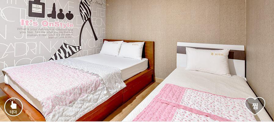 Happy Q Motel Andong Bagian luar foto