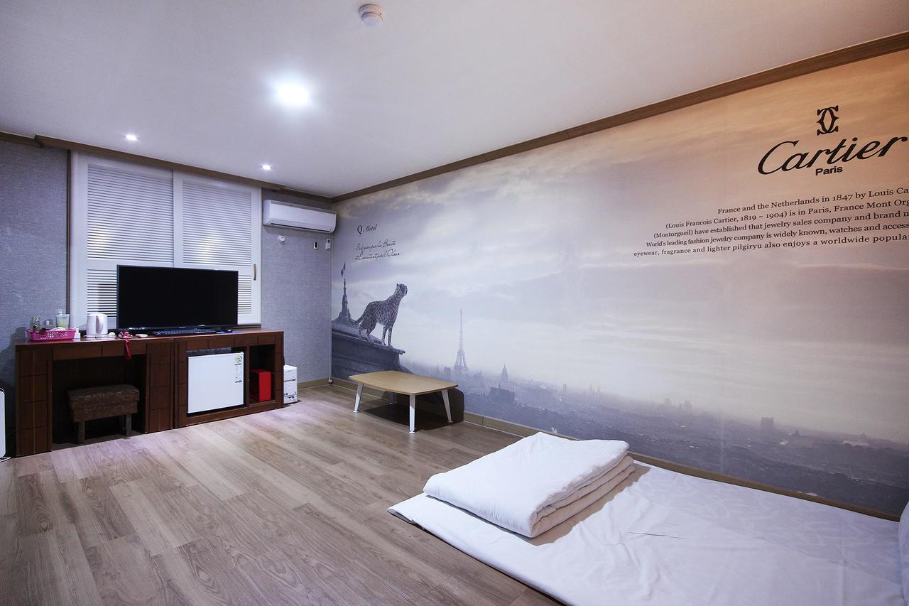 Happy Q Motel Andong Bagian luar foto